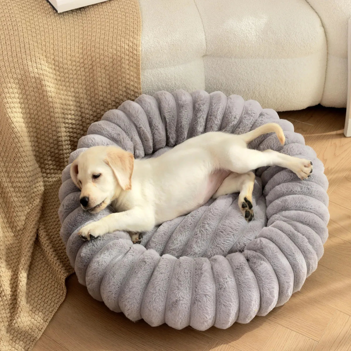 Round Plush Pet Bed — Perfect for Cats & Small Dogs